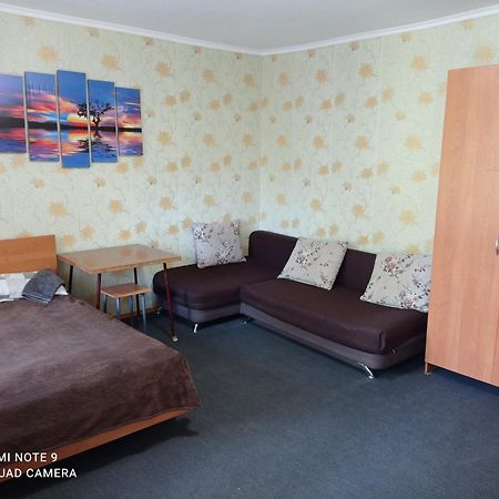 Podsolnukhi Guest House Tsjolpon-Ata Eksteriør bilde
