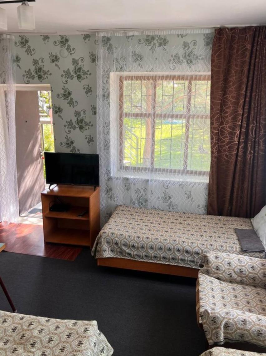 Podsolnukhi Guest House Tsjolpon-Ata Eksteriør bilde